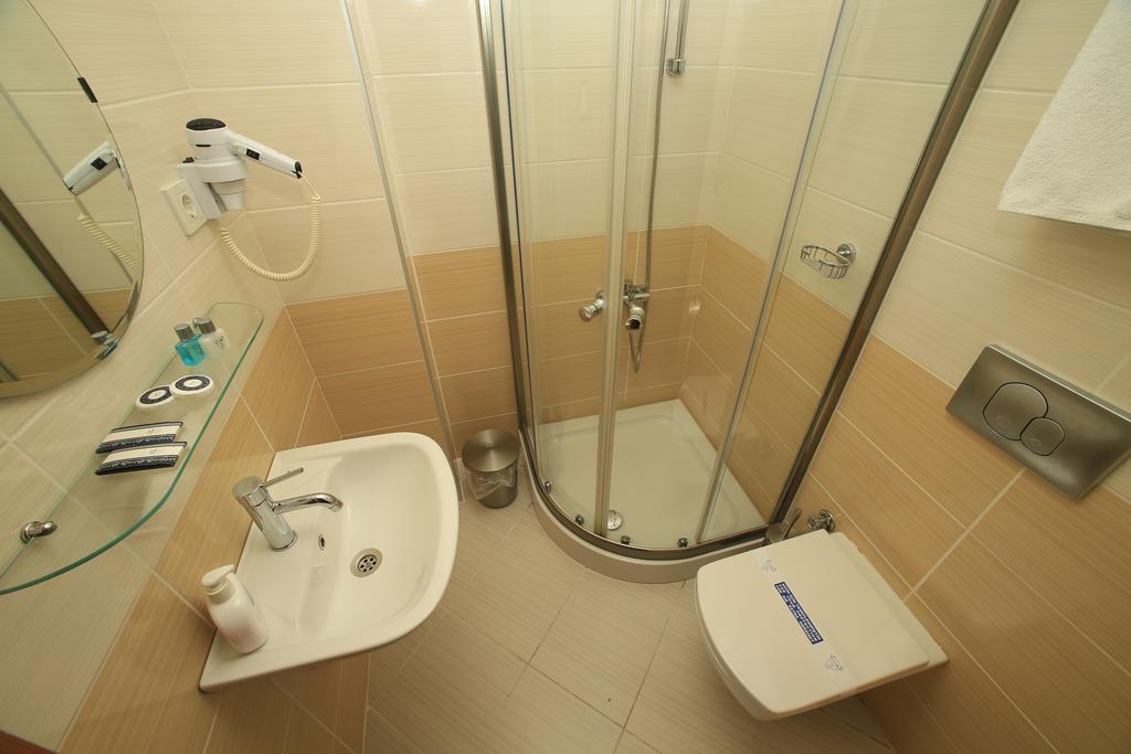 Lonca Butik Hotel Giresun Bilik gambar
